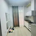 Comfy Close To Park * 티라나