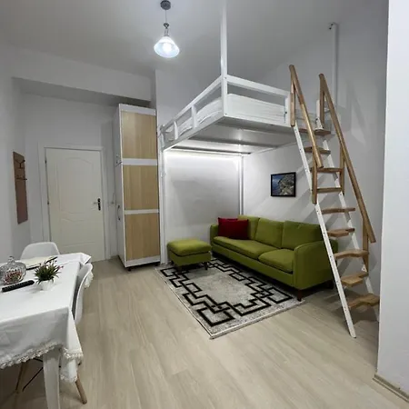 Comfy Close To Park * Tirana