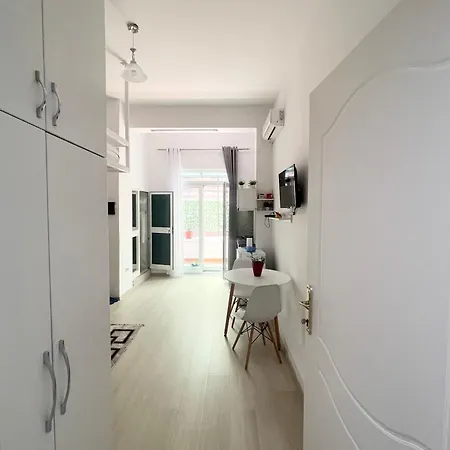 Comfy Close To Park Appartement *