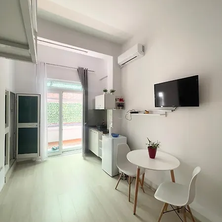 Comfy Close To Park Appartement Tirana