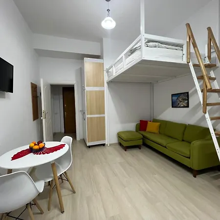 Comfy Close To Park * Tirana