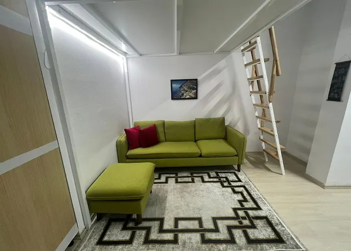Comfy Close To Park