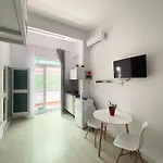 Comfy Close To Park Apartmán Tirana