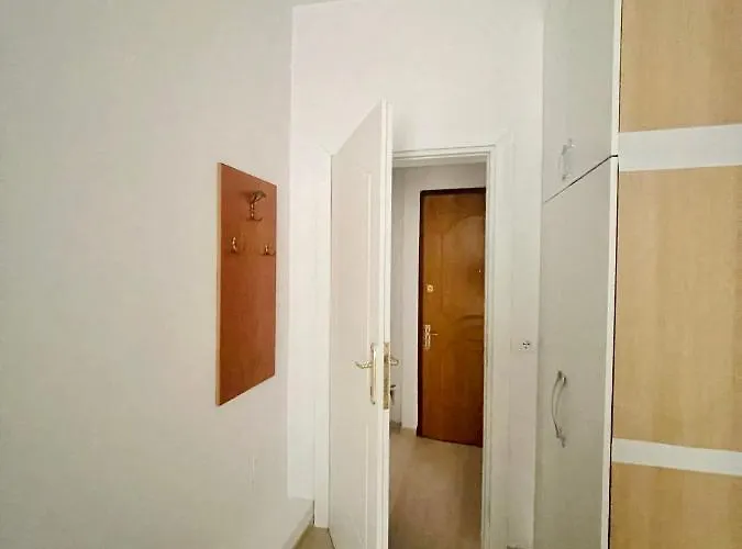 Comfy Close To Park Tirana