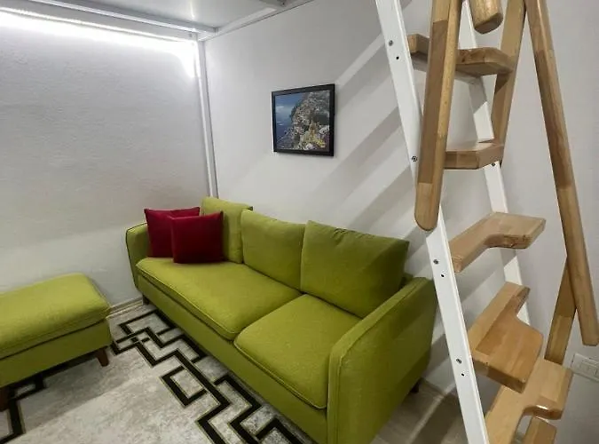 Comfy Close To Park Tiran