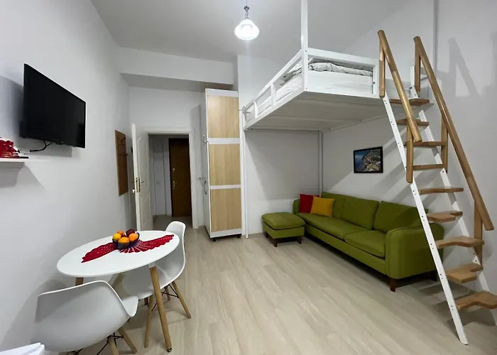 Comfy Close To Park * Tiran